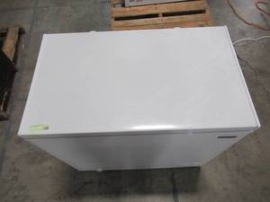lot 115 image: Magic Chef 7.0 cu. ft. Chest Freezer in White -4 HMCF7W4