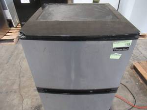 lot 128 image: Magic Chef Magic Mountain Water Products Presents the 4.3 Cu Ft Two Door Mini Refrigerator (The Big Mini) HVDR430SE