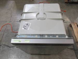 lot 138 image: Whirlpool Front Control Dishwasher in Monochromatic Stainless Steel with Anyware Plus Silverware Basket WDF520PADM