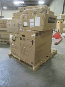 lot 237 image: WHOLESALE MIXED PALLET OF BATHROOM MEDICINE CABINETS AND SHOWERBATH WALLS