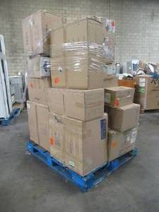 lot 312 image: WHOLESALE MIXED PALLET OF MICELLANOUS INDOOR AND OUTDOOR DECORATIVE LIGHTING