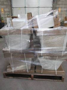 lot 318 image: WHOLESALE MIXED PALLET OF MISCELLANEOUS TOILET TANKS (Mainly Cadet3 and Optum Vormax)