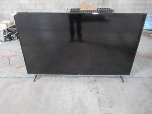 lot 15 image: VIZIO 70 Class E-Series 4K (2160P) Ultra HD HDR Smart LED TV (E70-F3)