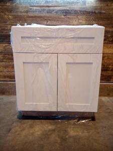 lot 47 image: Newport Assembled 30x34.5x24 in. Plywood Shaker Base Kitchen Cabinet 2 rollouts Soft Close in Painted Pacific White