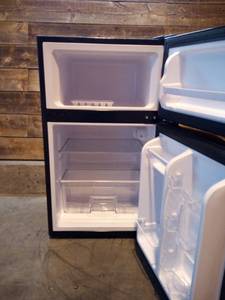 lot 37 image: Insignia - 3.0 Cu. Ft. Mini Fridge with Top Freezer - Stainless steel