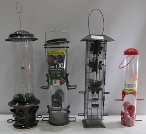 lot 500 image: Lot of 4 Bird Feeders