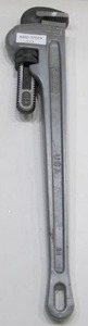 lot 513 image: Husky 21 Inch Plumbers Pipe Wrench