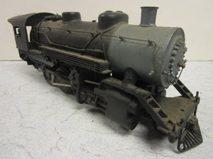 lot 128 image: VINTAGE BRASS O GAUGE TRAIN LOCOMOTIVE