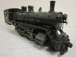 lot 129 image: VINTAGE BRASS O GAUGE TRAIN LOCOMOTIVE