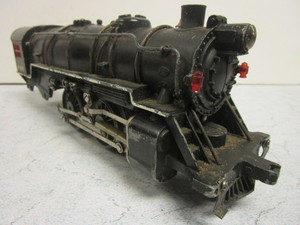 lot 132 image: VINTAGE BRASS O GAUGE TRAIN LOCOMOTIVE
