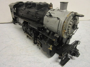 lot 135 image: VINTAGE BRASS O GAUGE TRAIN LOCOMOTIVE, C.B. & Q