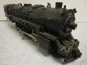 lot 137 image: VINTAGE BRASS O GAUGE TRAIN LOCOMOTIVE