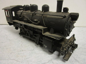 lot 144 image: VINTAGE BRASS O GAUGE TRAIN LOCOMOTIVE