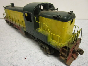 lot 159 image: VINTAGE BRASS O GAUGE TRAIN LOCOMOTIVE, CENTRAL LOCO. WKS