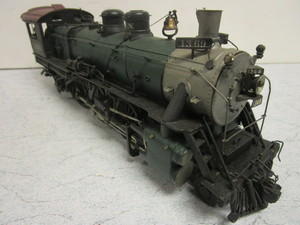 lot 160 image: VINTAGE BRASS O GAUGE TRAIN LOCOMOTIVE, G.N.