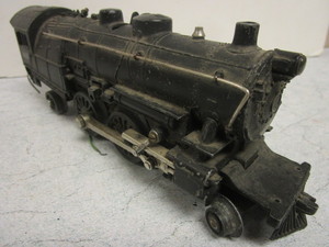 lot 184 image: VINTAGE BRASS O GAUGE TRAIN LOCOMOTIVE