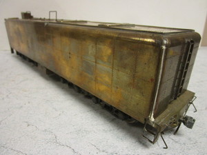 lot 187 image: VINTAGE BRASS O GAUGE TRAIN CAR