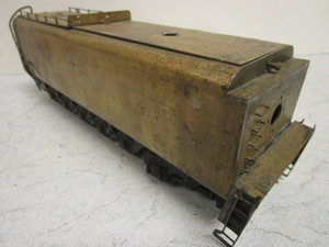 lot 190 image: VINTAGE BRASS O GAUGE TRAIN CAR