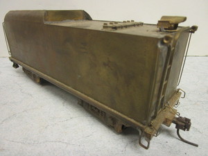 lot 191 image: VINTAGE BRASS O GAUGE TRAIN CAR