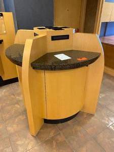 lot 20 image: 52 Customer Information Desk