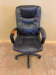 lot 40 image: Office Chair