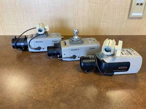 lot 44 image: Lot of 3 Color Video Cameras