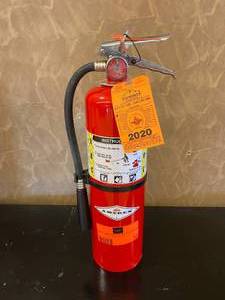 lot 59 image: Like New Size II Dry Chemical Fire Extinguisher