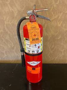 lot 60 image: Like New Size II Dry Chemical Fire Extinguisher