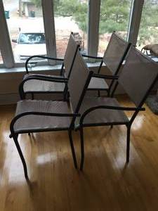 lot 105 image: Set of 4 Patio Chairs
