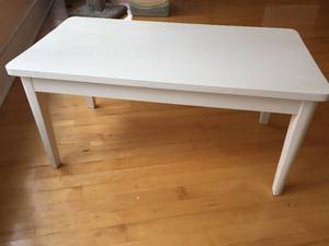 lot 107 image: Small White Table