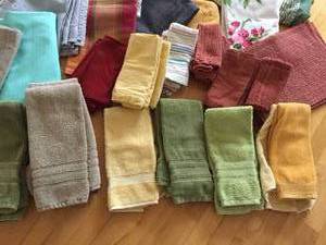 lot 130 image: Large Linens Lot