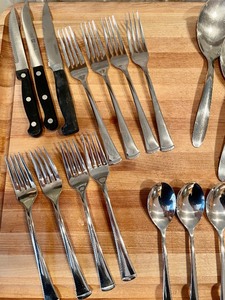 lot 55 image: Catskill Cutting Board and Silver Plated Flatware