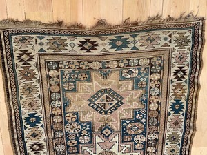 lot 158 image: Decorative Runner