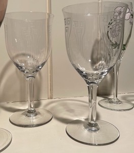 lot 83 image: Drinks for Two