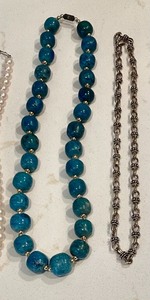lot 92 image: 7 Simply Stunning Necklaces