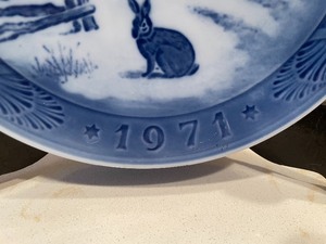 lot 79 image: 1971 Royal Copenhagen Hare In Winter Collectors Plate