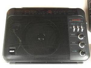 lot 262 image: Vintage Radio Lot