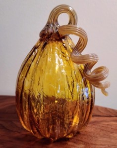 lot 17 image: Decorative Glass Gourds