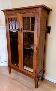 lot 22 image: Arts and Crafts Double Glass Door Bookcase