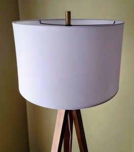 lot 36 image: Contemporary Floor Lamp