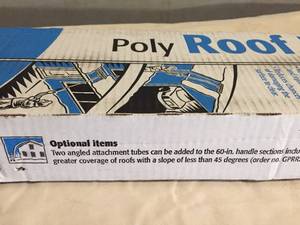 lot 272 image: Garant Poly 16 Foot Roof Rake