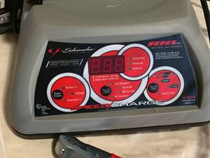 lot 268 image: Schumacher 6  12 volt Automatic Battery Charger