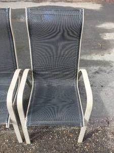 lot 286 image: 3 Matching Patio Chairs
