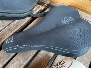 lot 219 image: Giro Bike Helmet Case and 2 Bike Seats