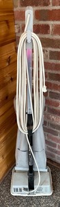 lot 226 image: Oreck XL Vacuum