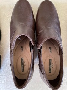 lot 240 image: 3 Pairs of Womens Shoes