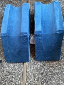 lot 234 image: Certpuk-US Leg Risers