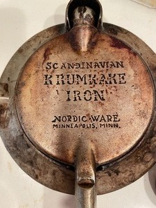 lot 328 image: Krumkaka Iron by Nordic Ware