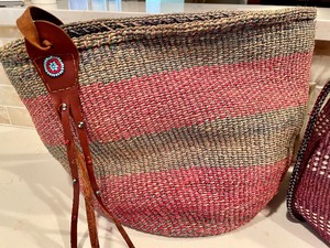 lot 329 image: Two Woven Purses with Beaded Accents