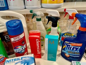 lot 318 image: Clean, Clean, Clean- Awesome Variety of Cleaning Supplies